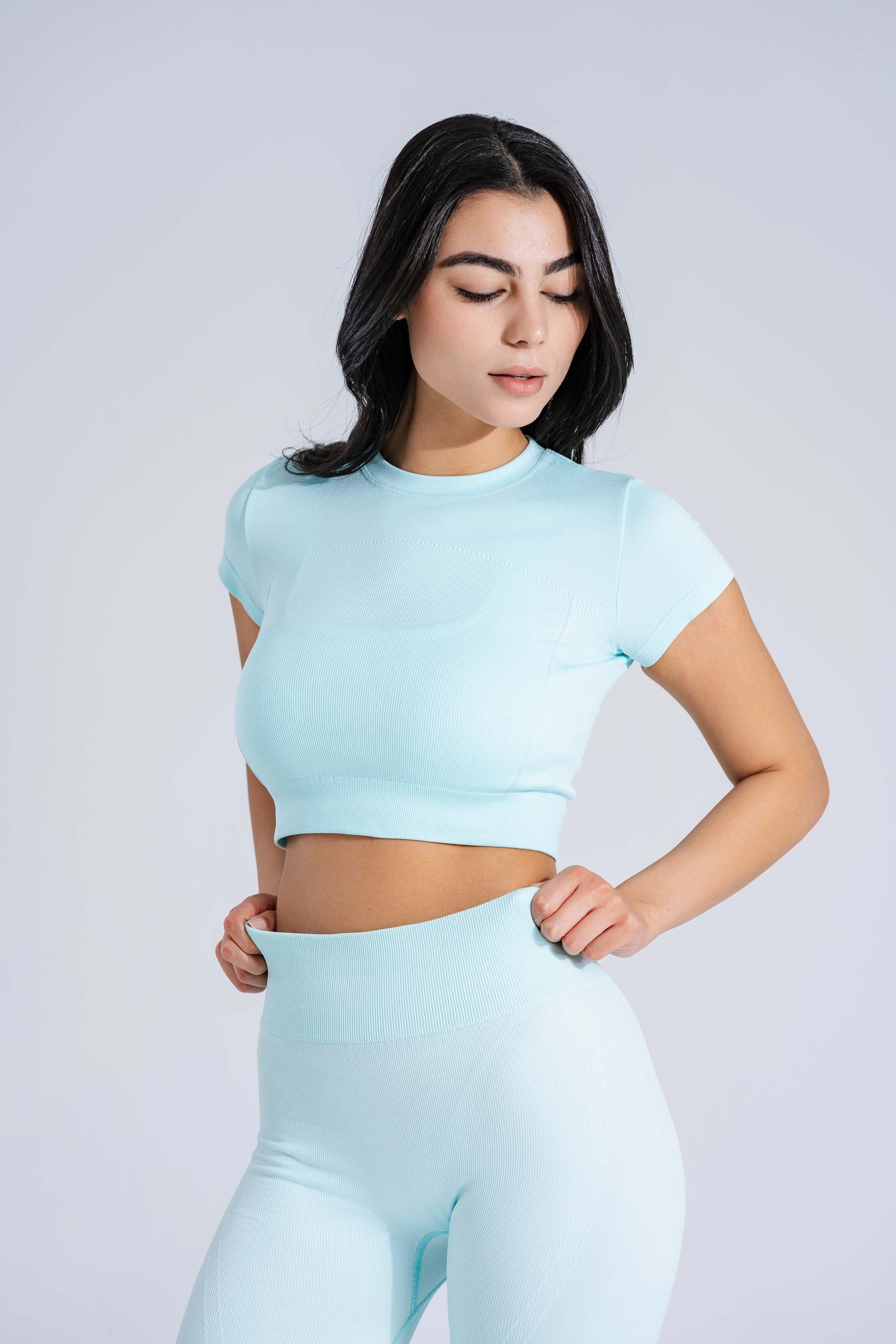 AuraFit Seamless Crop Top - Image 11